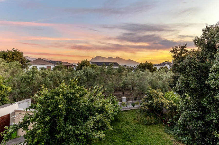 5 Bedroom Property for Sale in Val De Vie Estate Western Cape